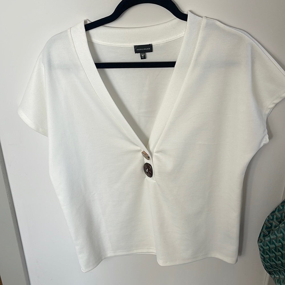 Medium Buckle Black work top! Never worn!